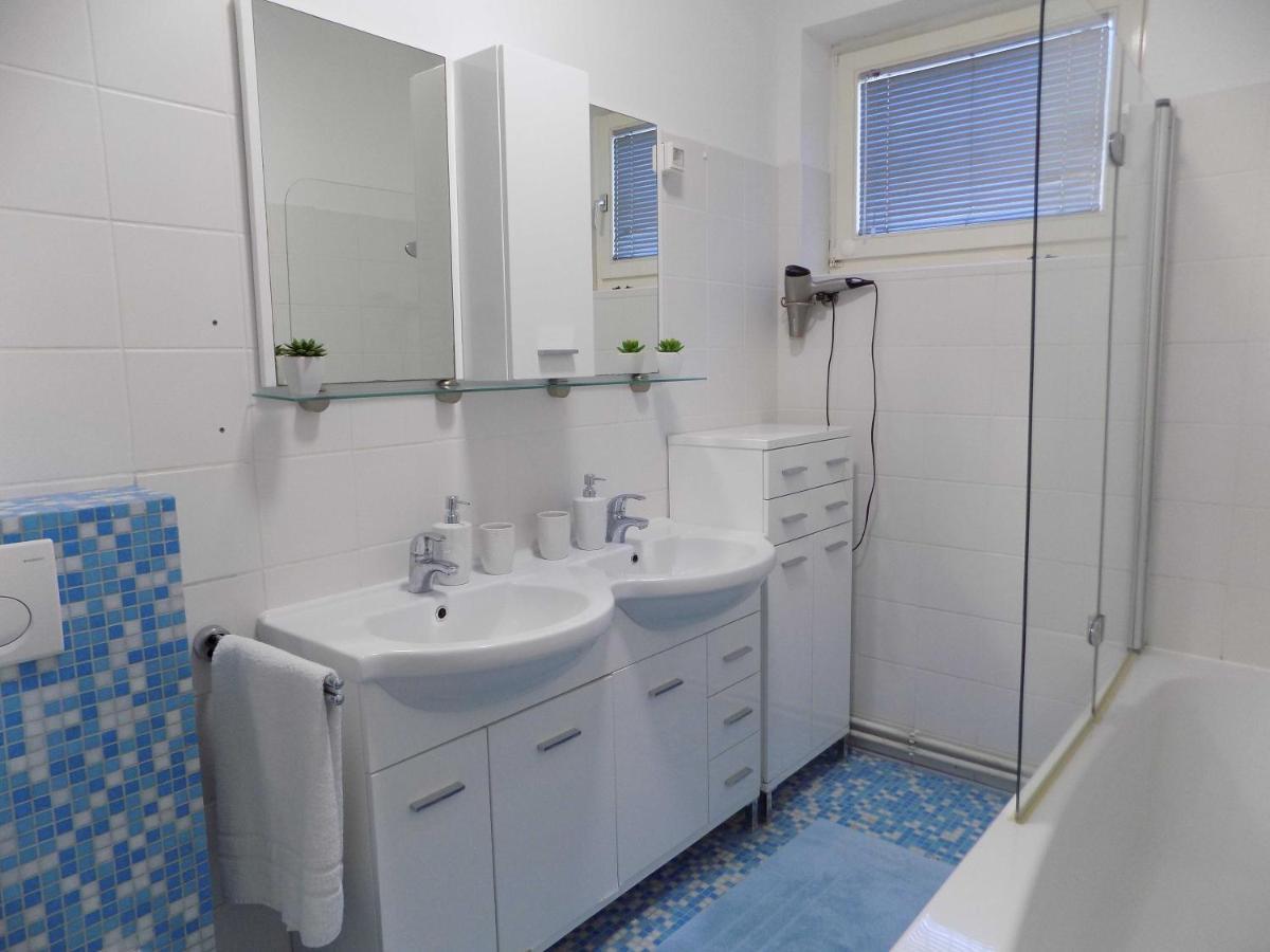 Apartman Borna 비르브닉 외부 사진