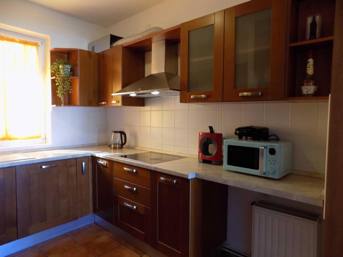 Apartman Borna 비르브닉 외부 사진