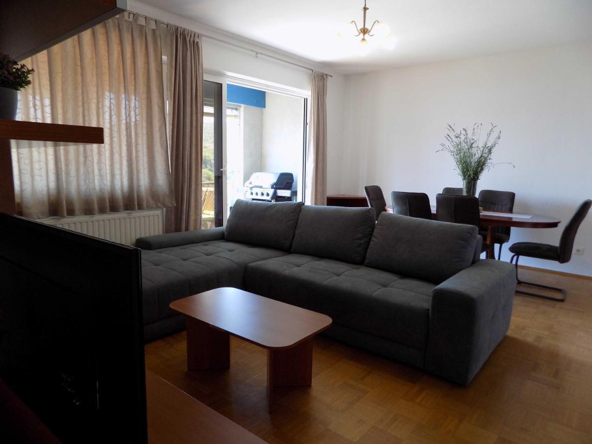 Apartman Borna 비르브닉 외부 사진