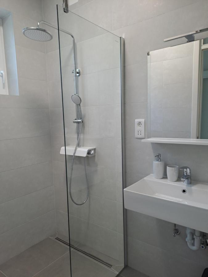 Apartman Borna 비르브닉 외부 사진